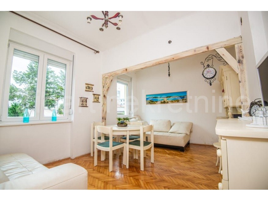 Квартира, 1033 м², 256 000$ — FAKTOR
